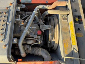 2013-hitachi-zx210lc-5b-1397153-44450599