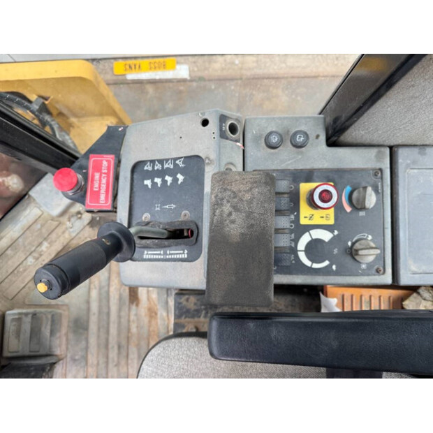 2011 كاتربيلر CP74-44450666