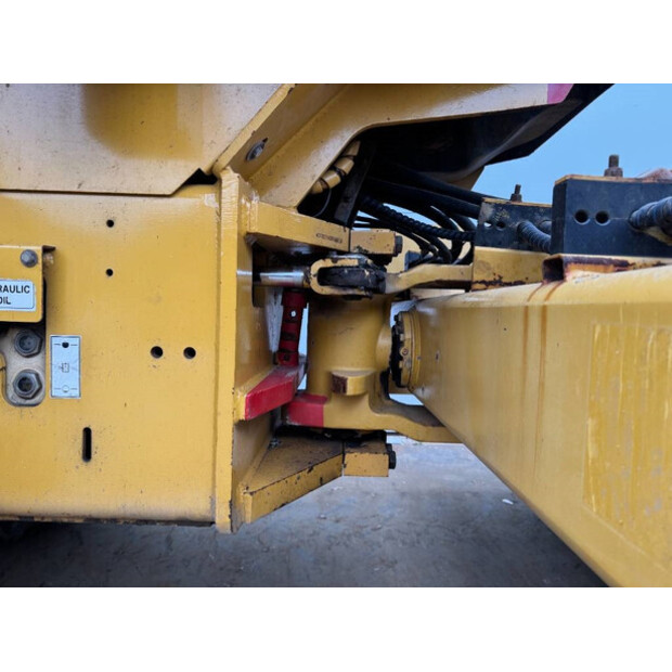 2011 كاتربيلر CP74-44450673