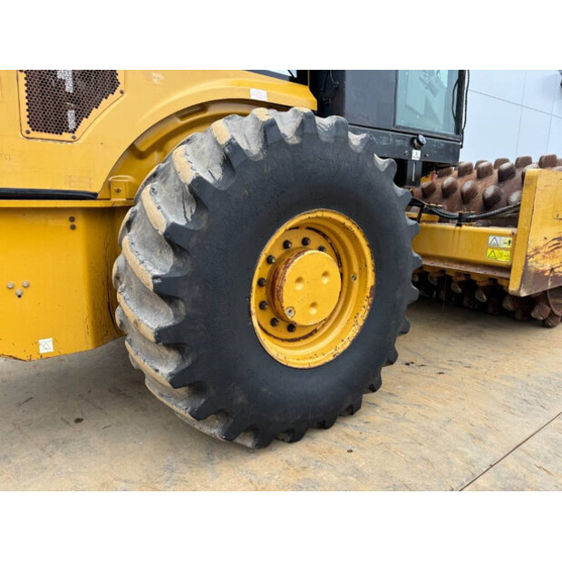 2011 كاتربيلر CP74-44450675