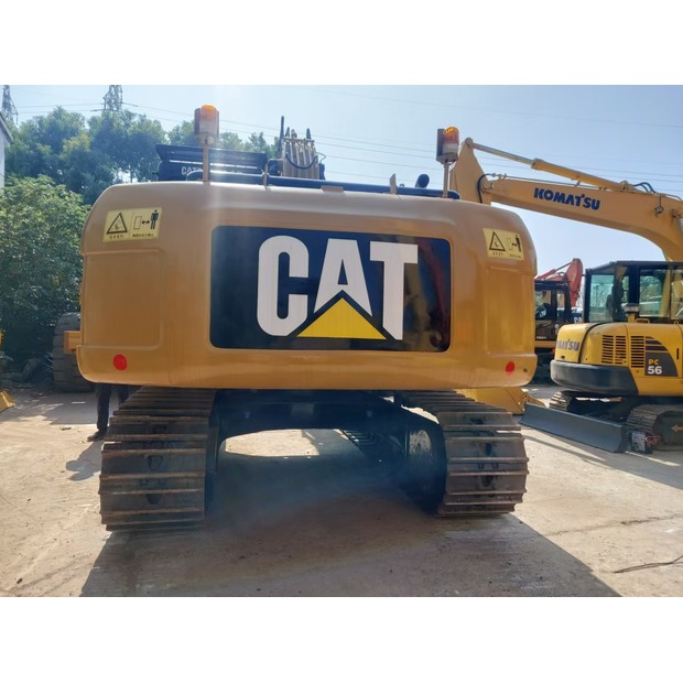 2021 Caterpillar 320D-44451401