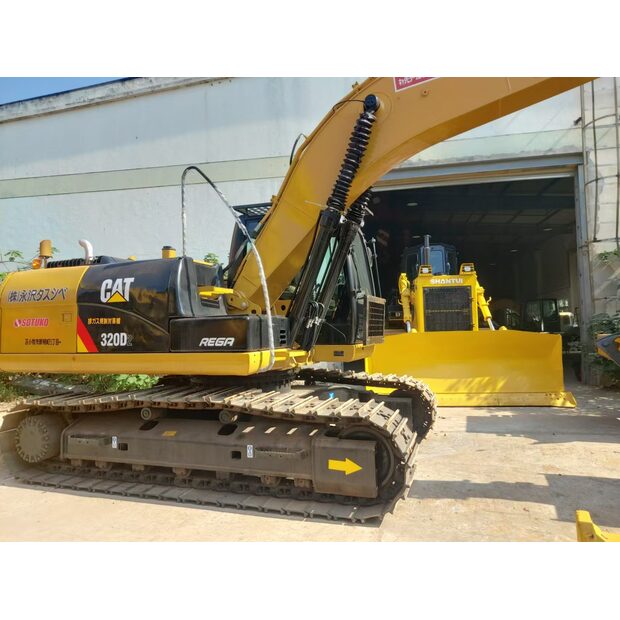 2021 Caterpillar 320D-44451404