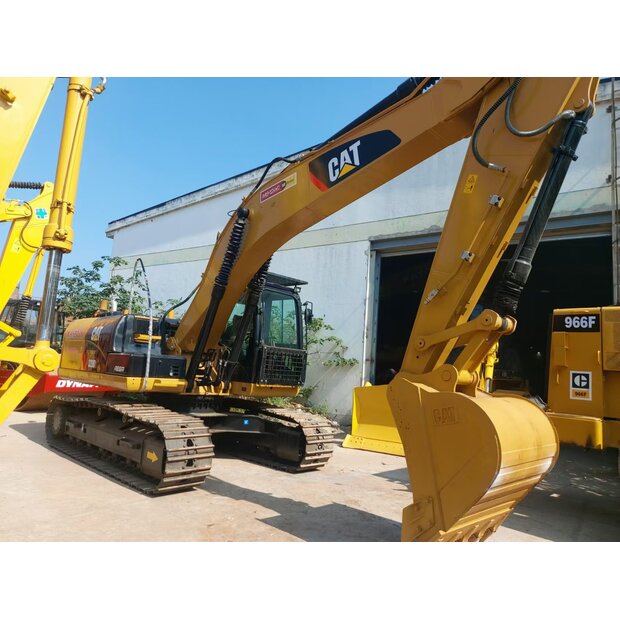 2021 Caterpillar 320D-44451405