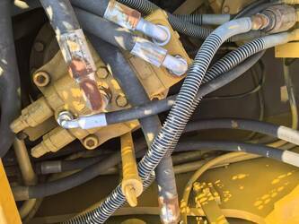 2020-caterpillar-325bl-1397168-44451416