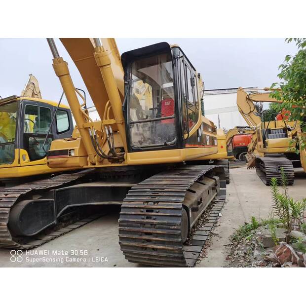 2021 كاتربيلر 330D-44451430