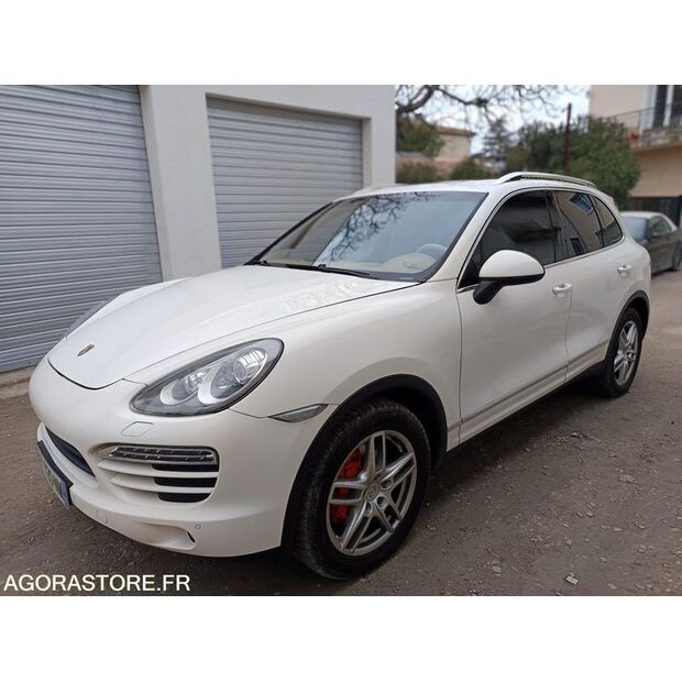 2010 PORSCHE Cayenne-44465036