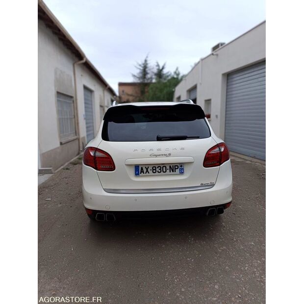 2010 PORSCHE Cayenne-44465038