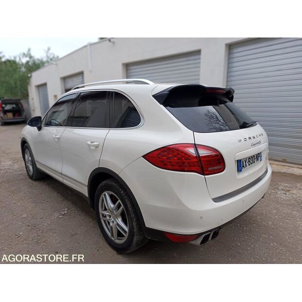 2010 PORSCHE Cayenne-44465040