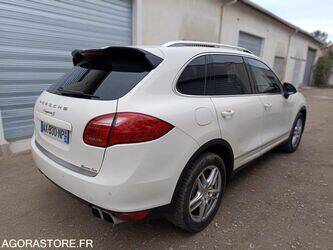 2010-porsche-cayenne-1397289-44465041