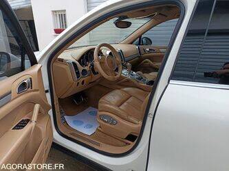 2010-porsche-cayenne-1397289-44465042