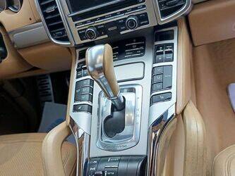 2010-porsche-cayenne-1397289-44465048