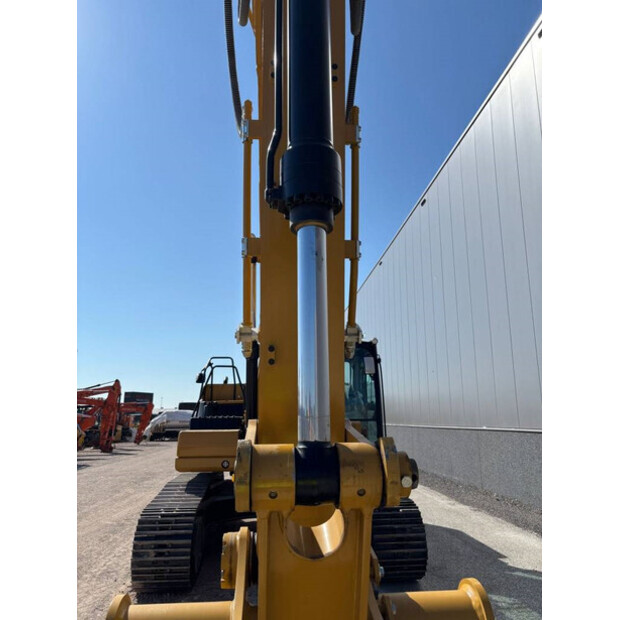 2025 Caterpillar 330GC-44465259