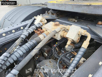 2017-renault-t520-1299063-44465290