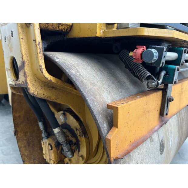 2012 Caterpillar CC24-44465404