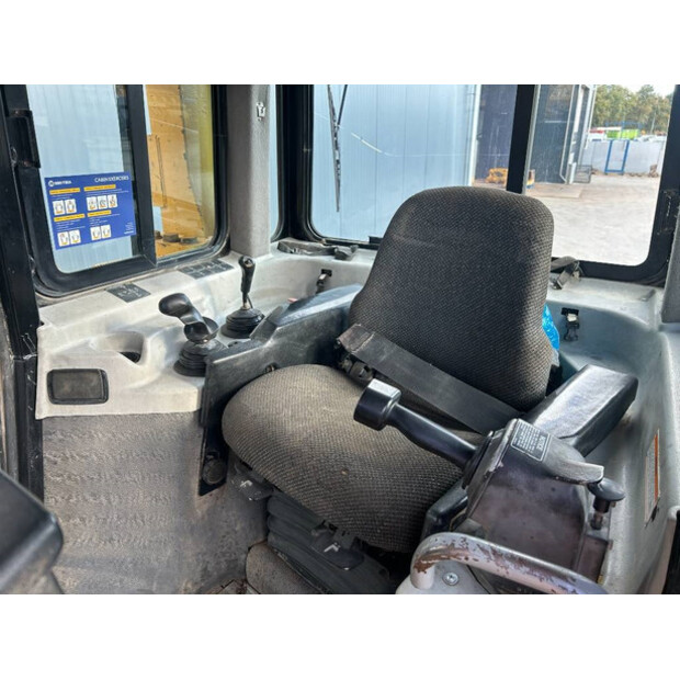 2005 Caterpillar D7RII-44465765