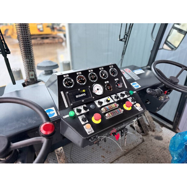 2005 بوماج BW24R-44468187