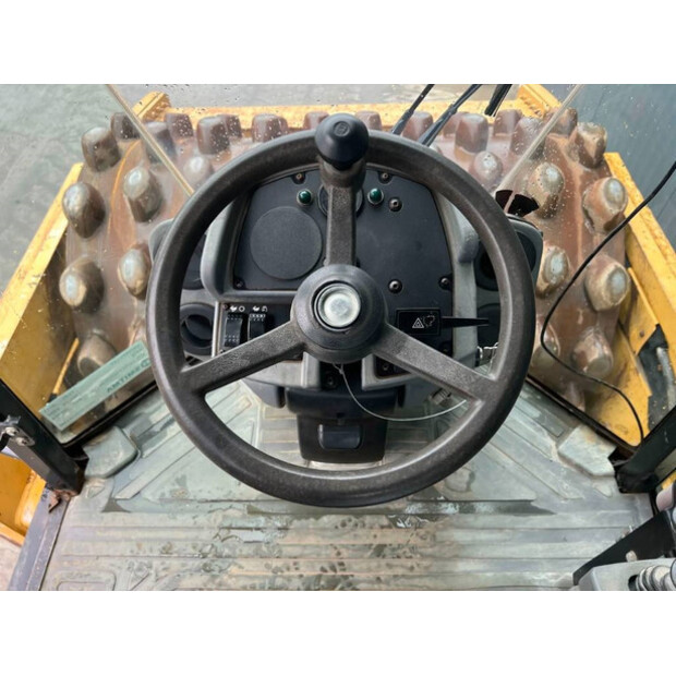 2011 Caterpillar CP76-44468289