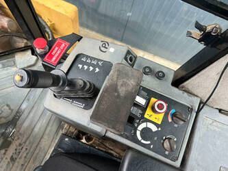 2011-caterpillar-cp76-1397359-44468290