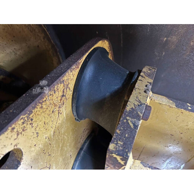 2011 Caterpillar CP76-44468301