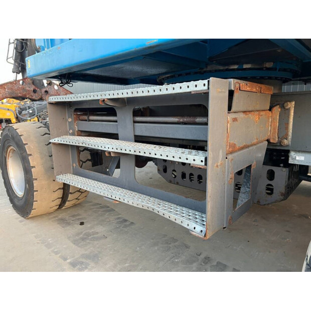 2012 FUCHS MHL454-44468578