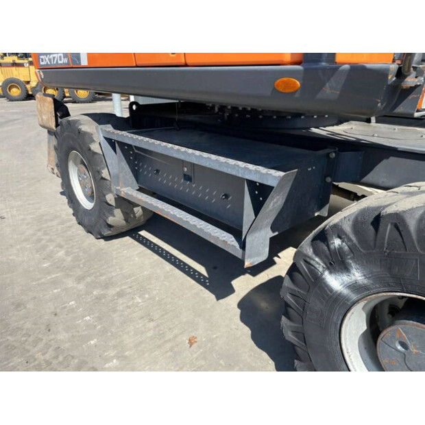 2015 Doosan DX170W-5-44468779