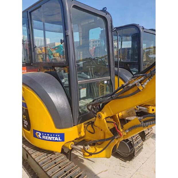 2024 Komatsu PC30-44469303