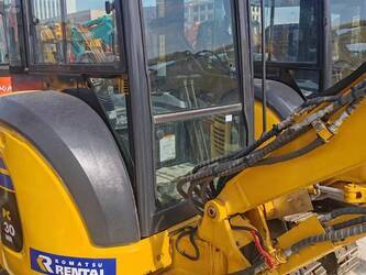 2024-komatsu-pc30-44469303