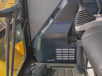 2024-komatsu-pc30-44469304