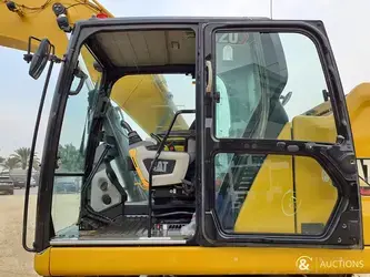 2021-caterpillar-320-1396071-44469479