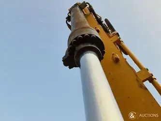 2021-caterpillar-44469582