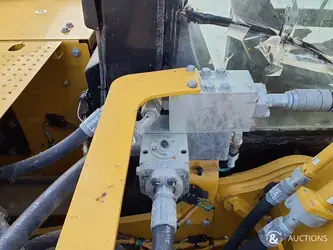 2021-caterpillar-44469636