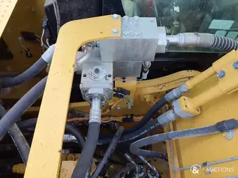 2021-caterpillar-320-1396070-44469700