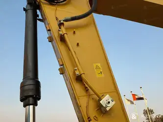 2021-caterpillar-44469702