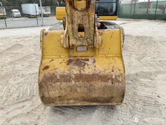 2021-caterpillar-320-1396071-44469707