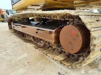 2021-caterpillar-320-1396071-44469796