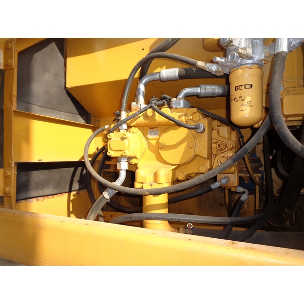 2018 Caterpillar 320CL-44470162