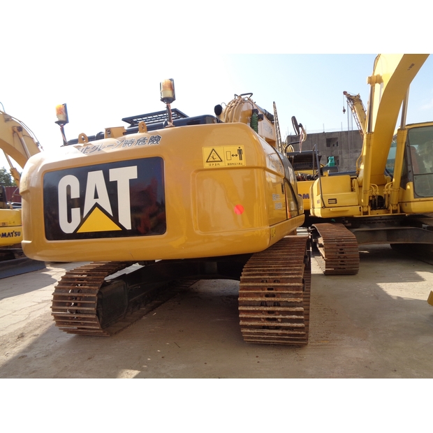 2021 Caterpillar 320D-44470180