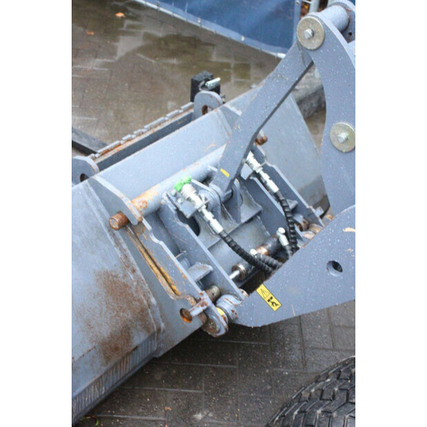 2021 Eurotrac W11-ME-44470301