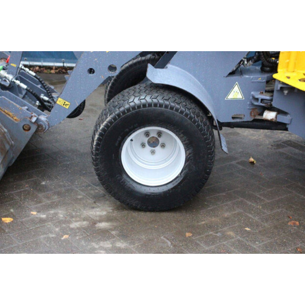 2021 Eurotrac W11-ME-44470302