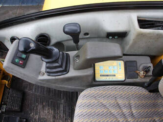 2004-volvo-283-44470434