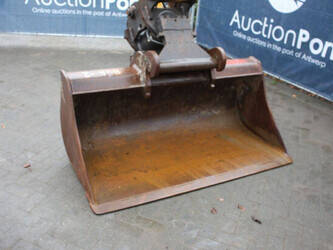 2015-komatsu-pw160-8-1396330-44470455