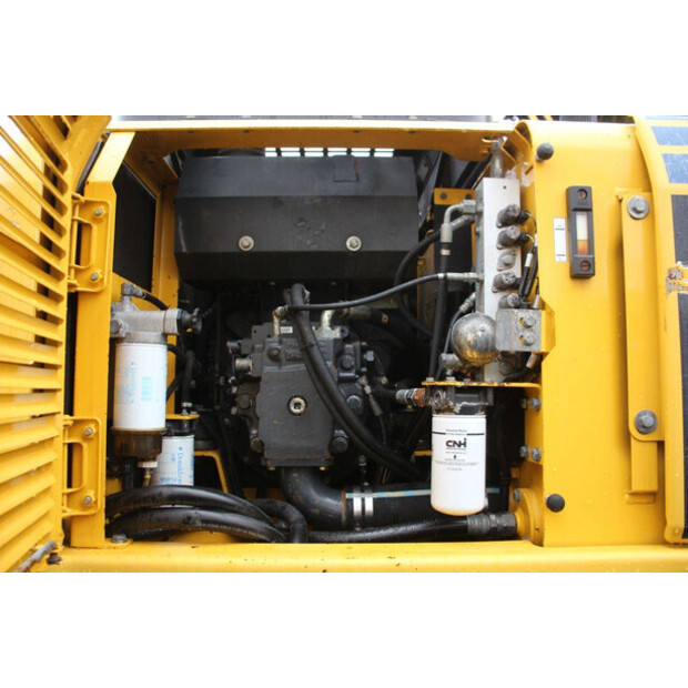 2015 كوماتسو PW160-8-44470465