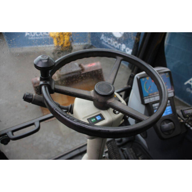 2015 كوماتسو PW160-8-44470473