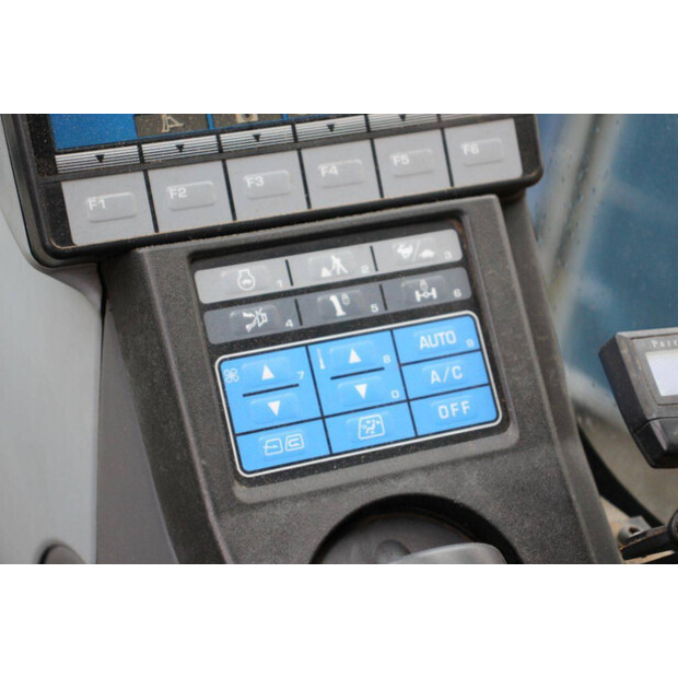 2015 كوماتسو PW160-8-44470477