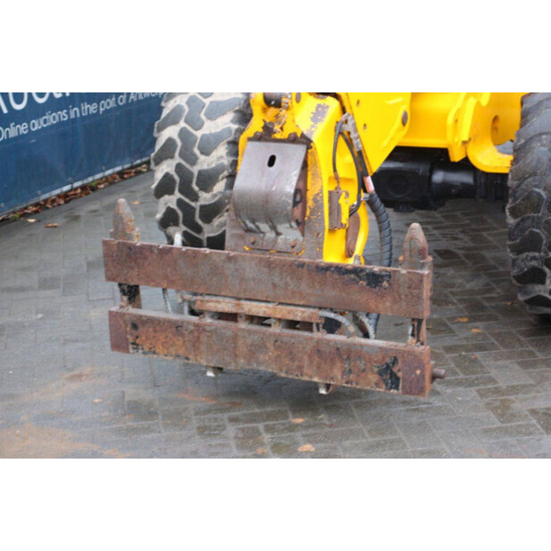 2022 JCB TM220-44470492