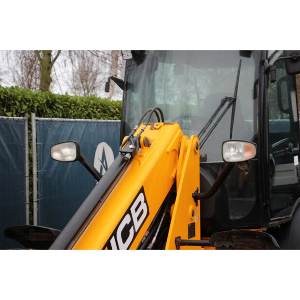 2022 JCB TM220-44470493