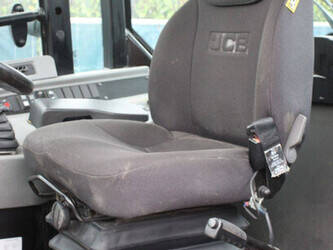 2022-jcb-tm220-44470506