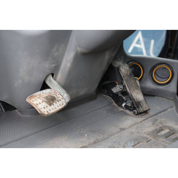 2022 JCB TM220-44470507