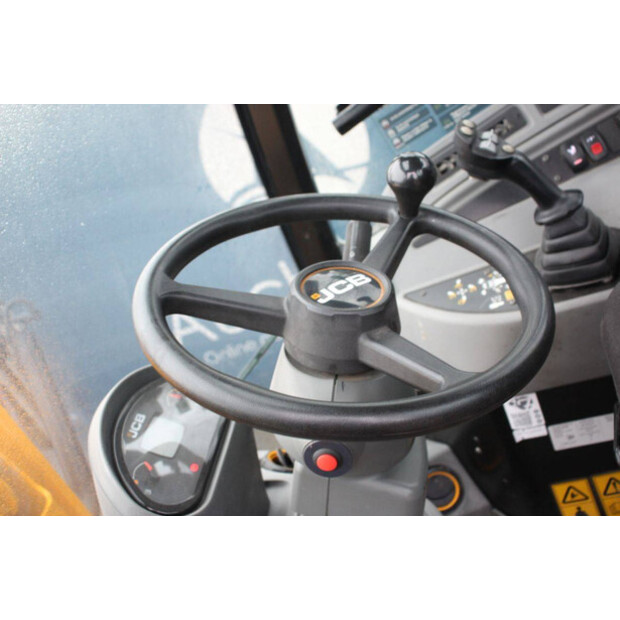 2022 JCB TM220-44470508