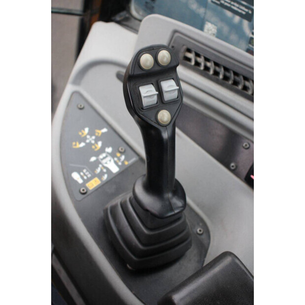 2022 JCB TM220-44470514